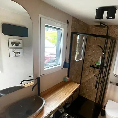 Nyaraló Antracytowe W Gorach Sowich *