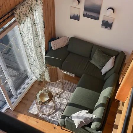 Nyaraló Antracytowe W Gorach Sowich *